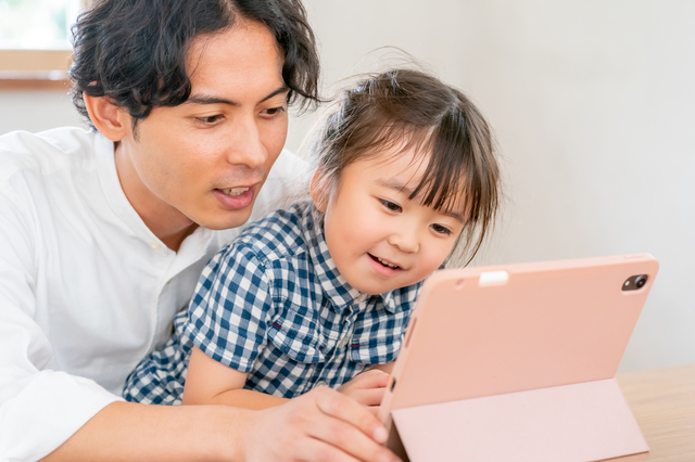 0歳から通える習い事　ベビー英会話